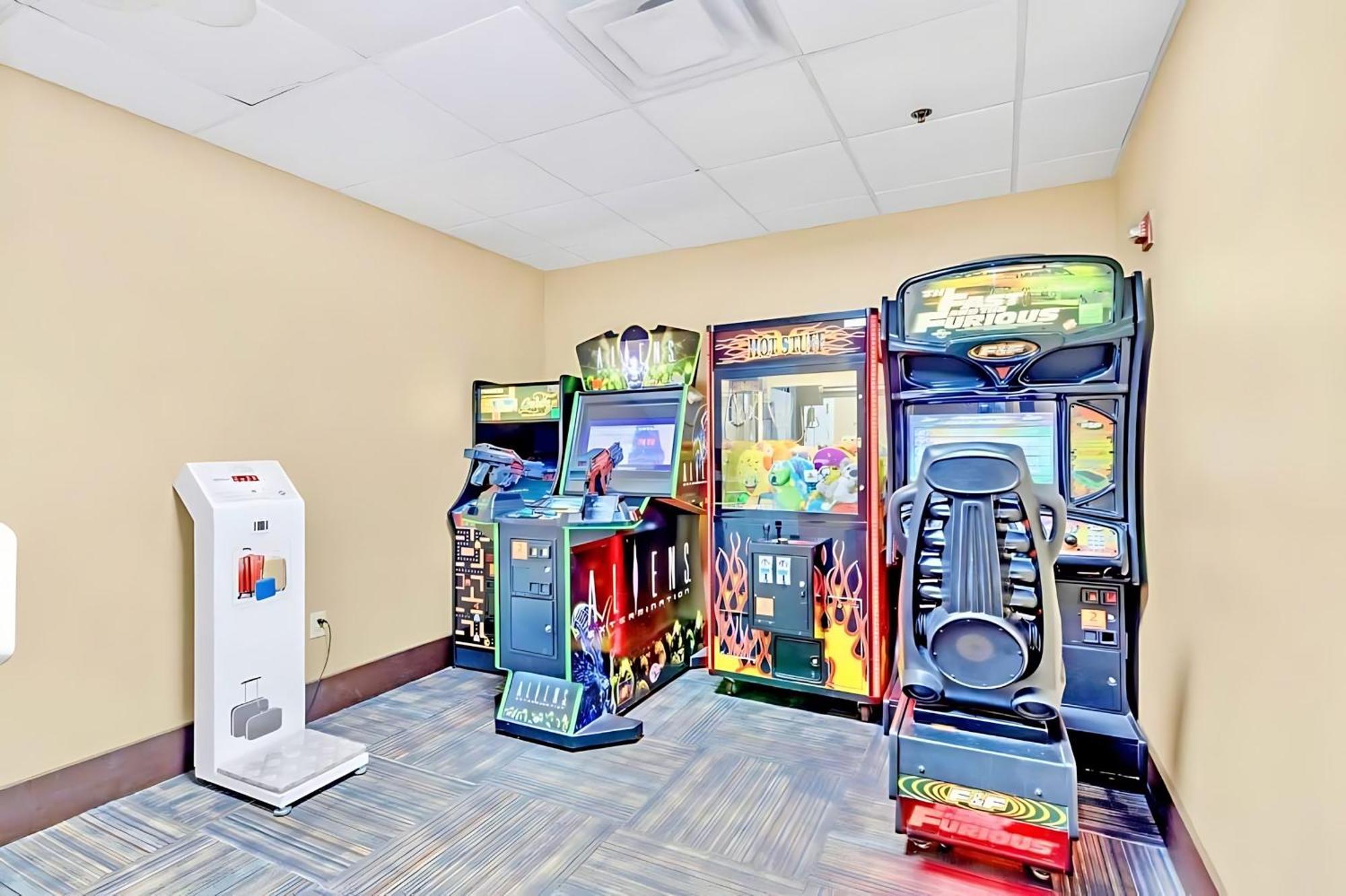 1Br Apartment Near Disney W Pool Hot Tub Arcade オーランド エクステリア 写真